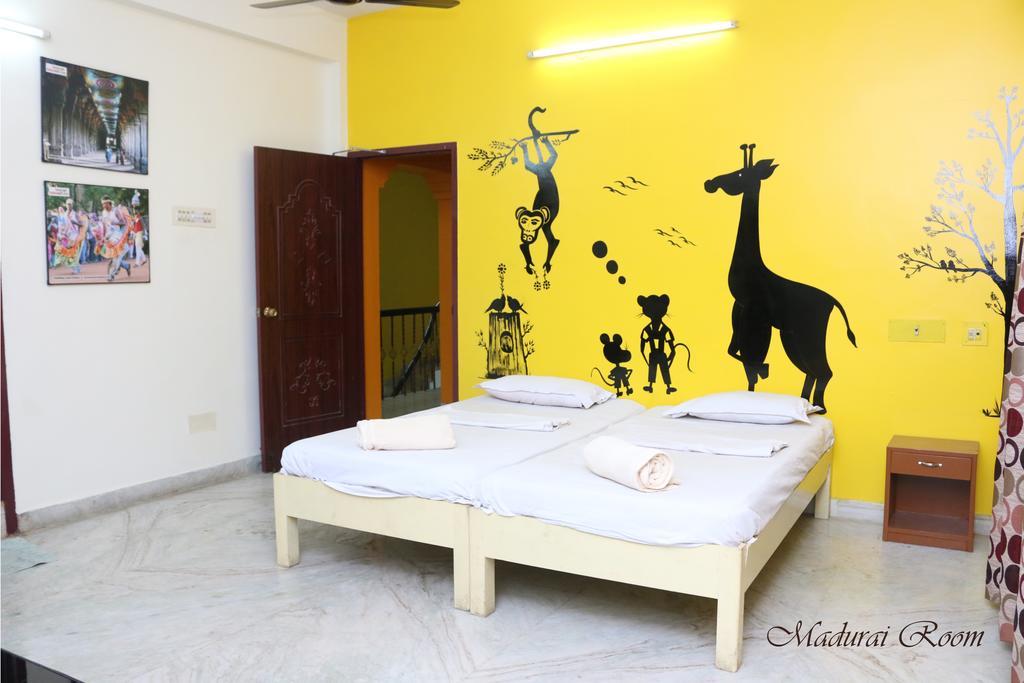 Elements Hostel Madrás Habitación foto