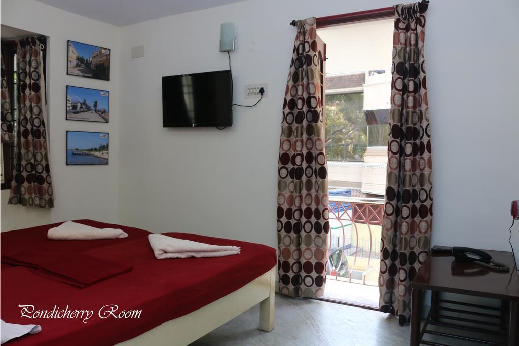 Elements Hostel Madrás Habitación foto